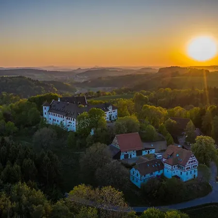 Inn Schloss Hohenfels / Gaestehaus 7. Himmel
